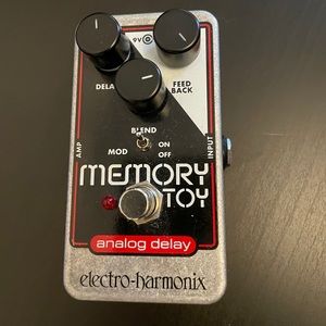 Memory Toy Delay guitar pedal